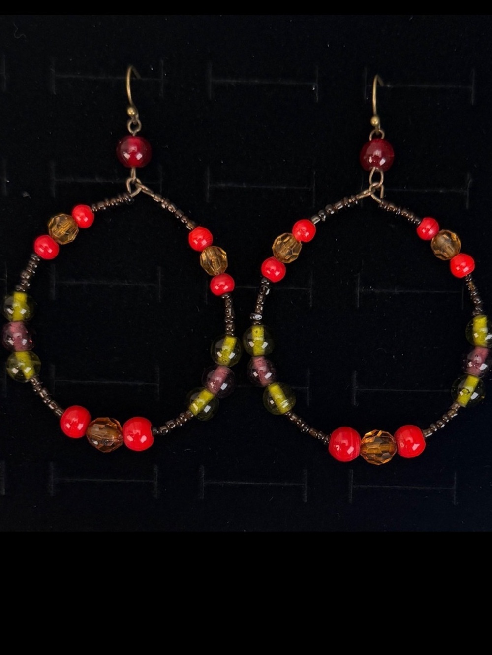Vintage bohemian chic red green beaded pierced earrings